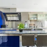 Azores Dreams - Sea View House Понта-Делгада