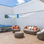 Azores Dreams - Sea View House Понта-Делгада